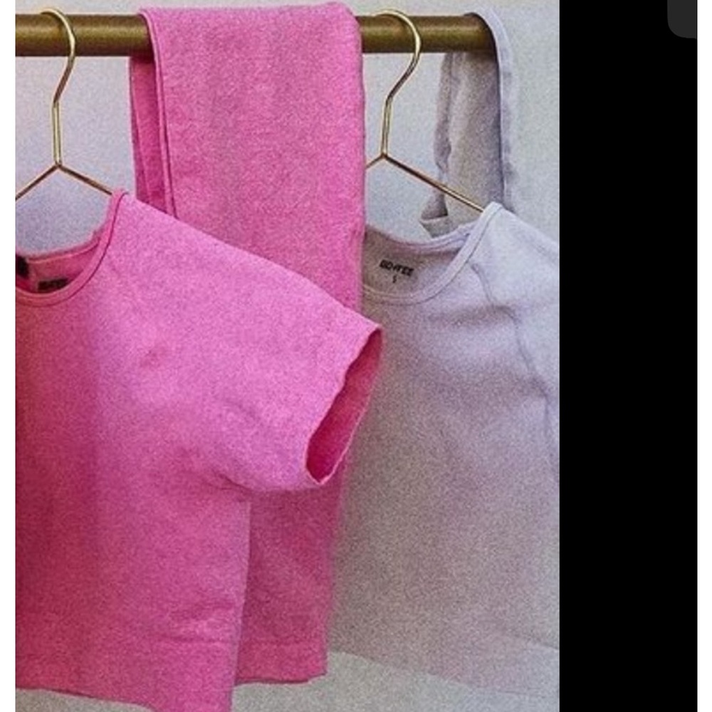 🆕XS BO AND TEE DETERMINED BUBBLE GUM BARBIE PINK ATHLETIC CROP TOP & LEGGINGS